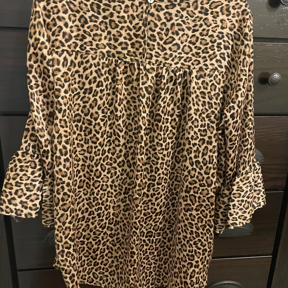 Ces Femme size medium leopard print top - Picture 2 of 4